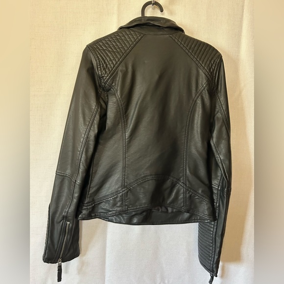 Abercrombie faux leather jacket - Picture 2 of 8